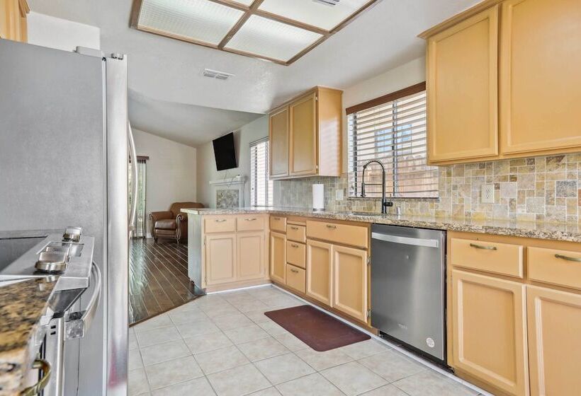 Charming Elk Grove Home 15 Mi To Sacramento!