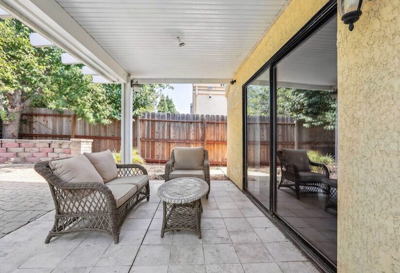 Charming Elk Grove Home 15 Mi To Sacramento!