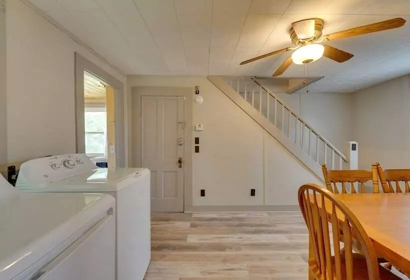 Charming Emporium Home Near Hiking Trails!