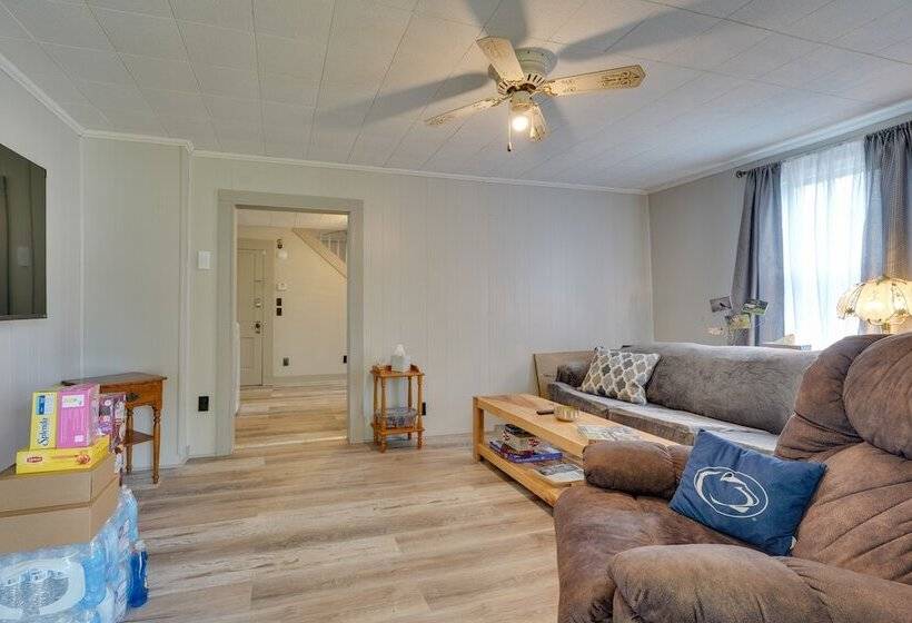 Charming Emporium Home Near Hiking Trails!