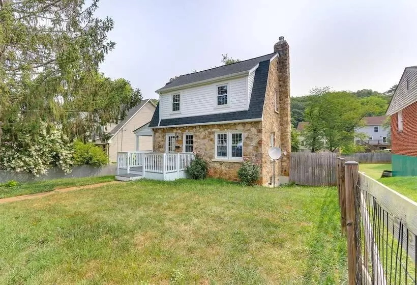 Chic Front Royal Retreat Near Shenandoah River!