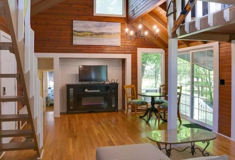 Cozy Tennessee Cabin W/ Deck, Grill & Fire Pit!