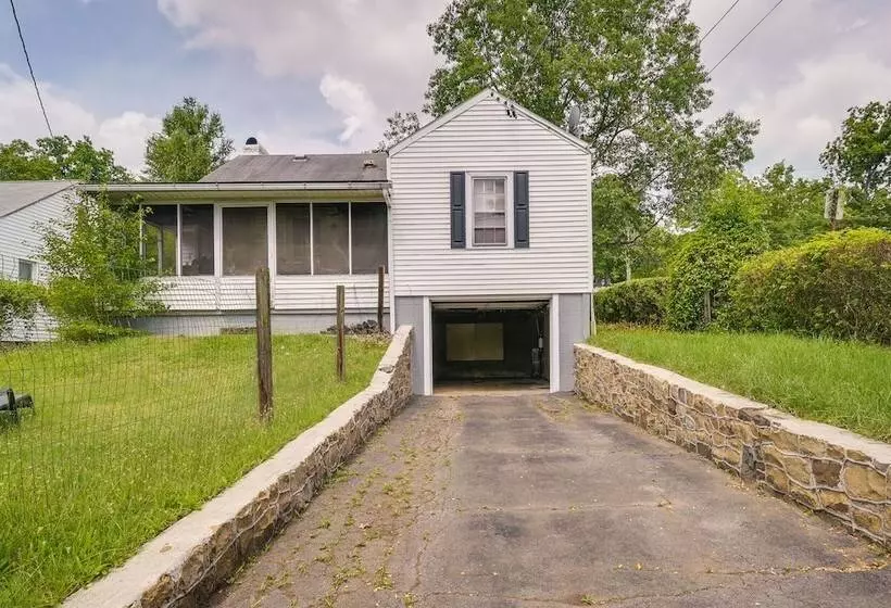 Cumberland Cottage W/ Screened Porch + Fire Pit!