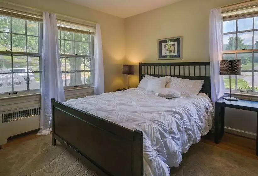 Cumberland Cottage W/ Screened Porch + Fire Pit!