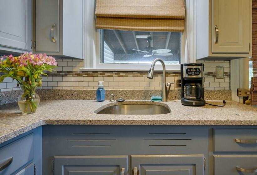 Cumberland Cottage W/ Screened Porch + Fire Pit!