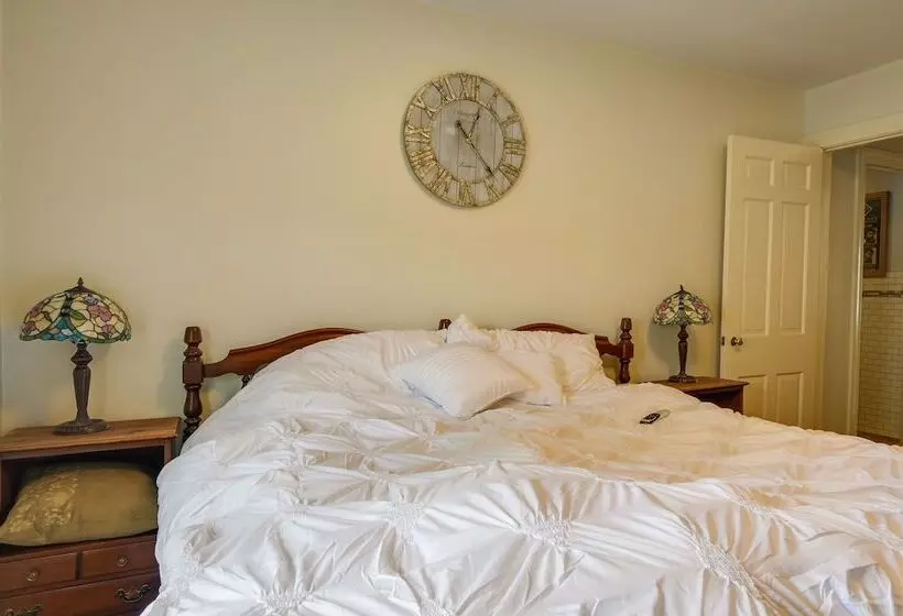 Cumberland Cottage W/ Screened Porch + Fire Pit!