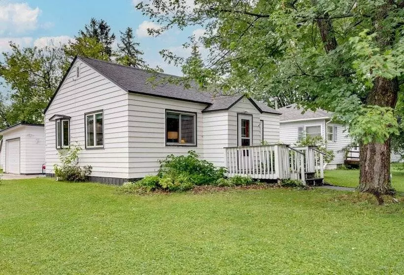 Downtown Baudette Vacation Rental: Walk To Dining!