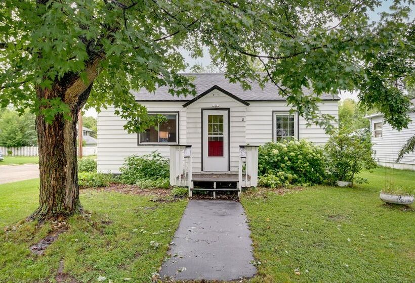 Downtown Baudette Vacation Rental: Walk To Dining!