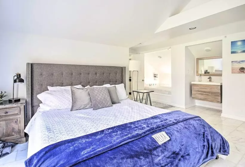 Elegant Connecticut Home: Fireplaces, Pet Friendly