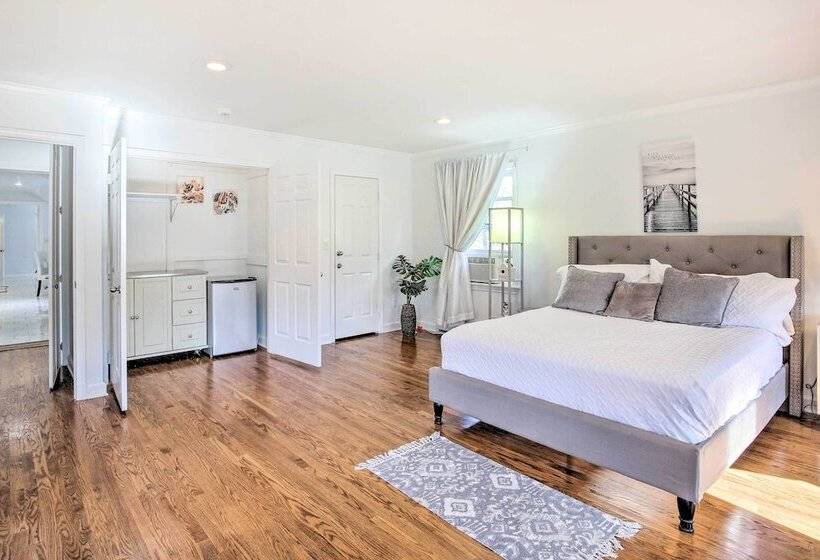 Elegant Connecticut Home: Fireplaces, Pet Friendly