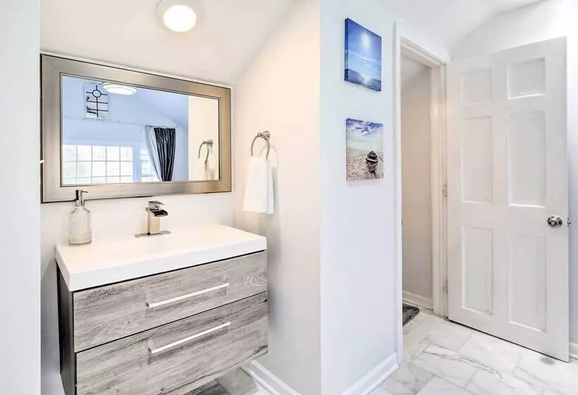 Elegant Connecticut Home: Fireplaces, Pet Friendly