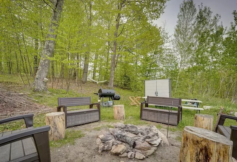 Enchanting Dorset Mountain Home W/ Stunning Views!