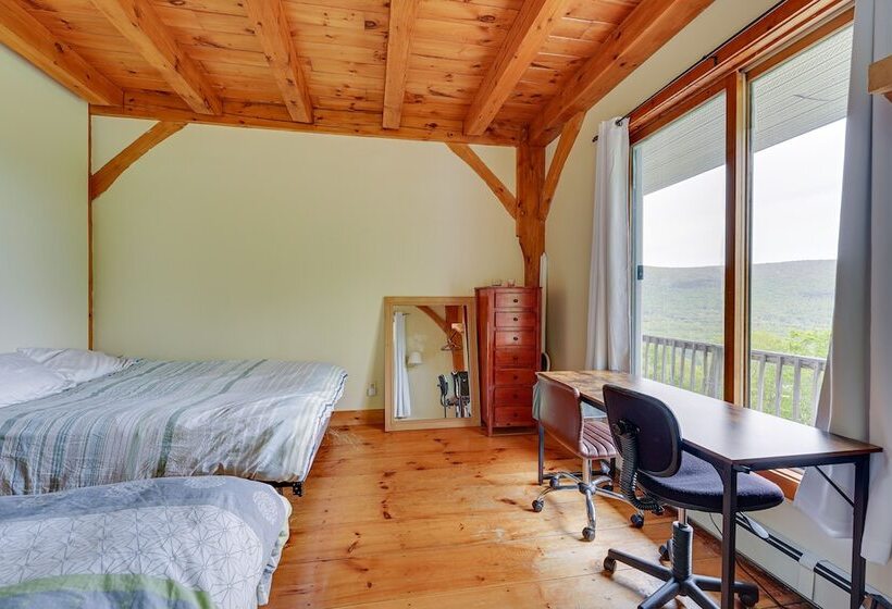 Enchanting Dorset Mountain Home W/ Stunning Views!
