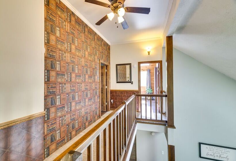 Exciting Tobyhanna Home Near Kalahari Water Park!