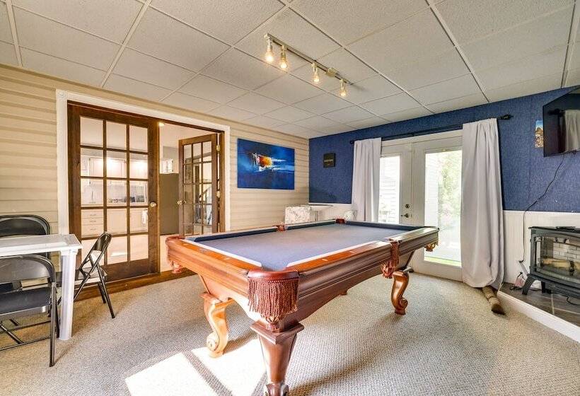 Exciting Tobyhanna Home Near Kalahari Water Park!