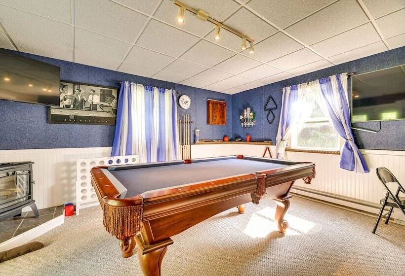 Exciting Tobyhanna Home Near Kalahari Water Park!