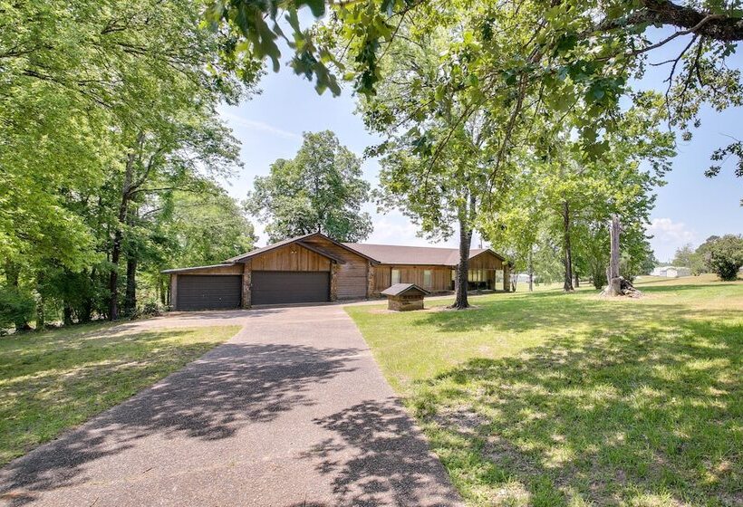 Family Friendly Jessieville Home: 1 Mi To Water!
