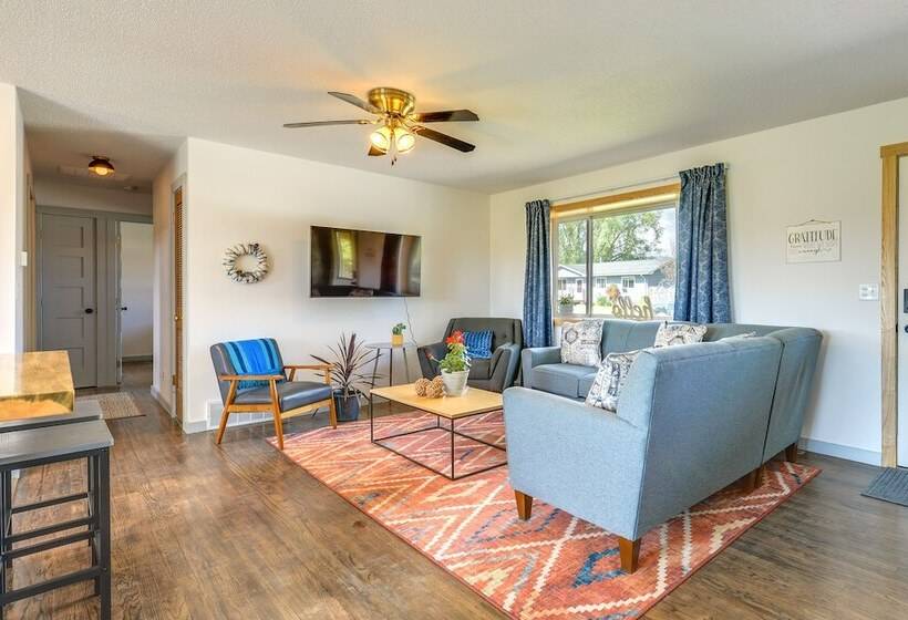 Family Friendly Lander Home Rental: Yard, Patio!