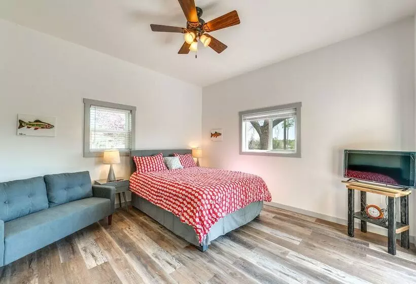 Family Friendly Lander Home Rental: Yard, Patio!