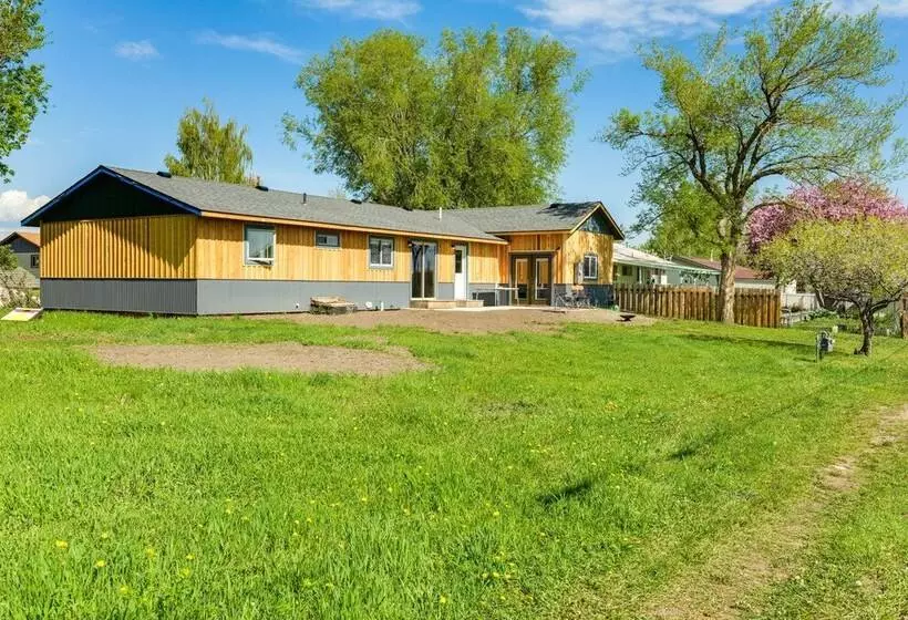 Family Friendly Lander Home Rental: Yard, Patio!