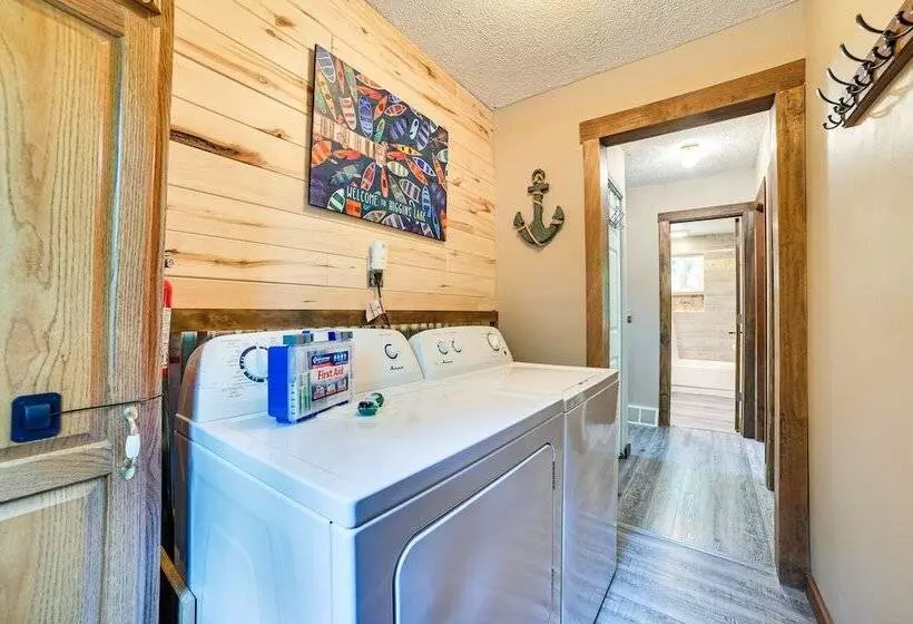 Family Roscommon Home   3 Mi To Higgins Lake