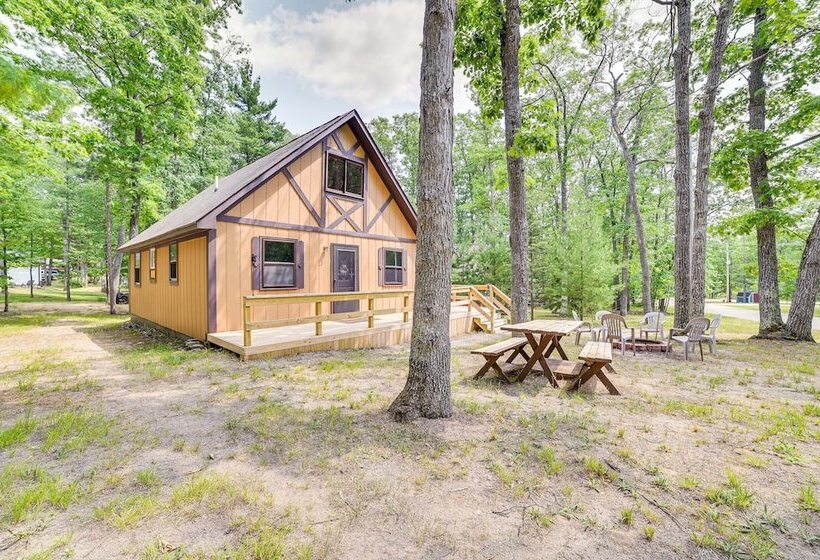 Family Roscommon Home   3 Mi To Higgins Lake