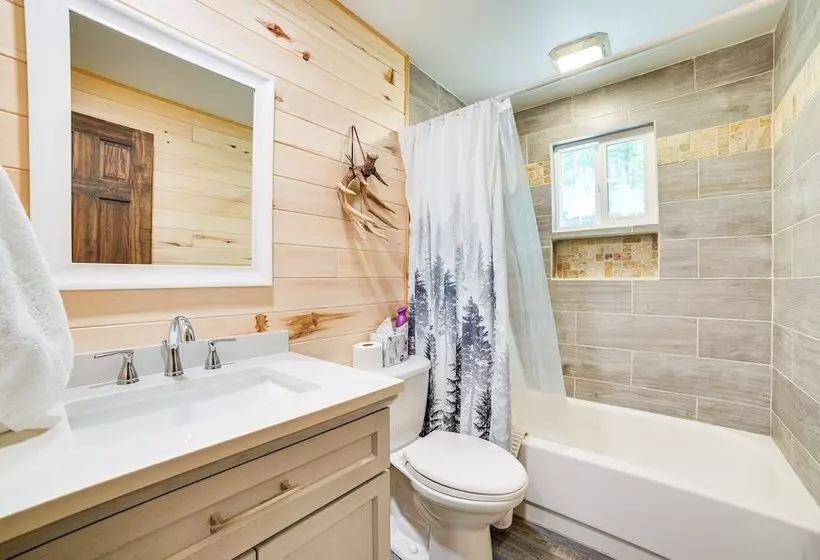 Family Roscommon Home   3 Mi To Higgins Lake