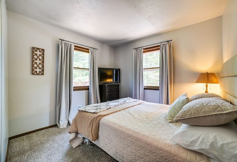 Family Roscommon Home   3 Mi To Higgins Lake