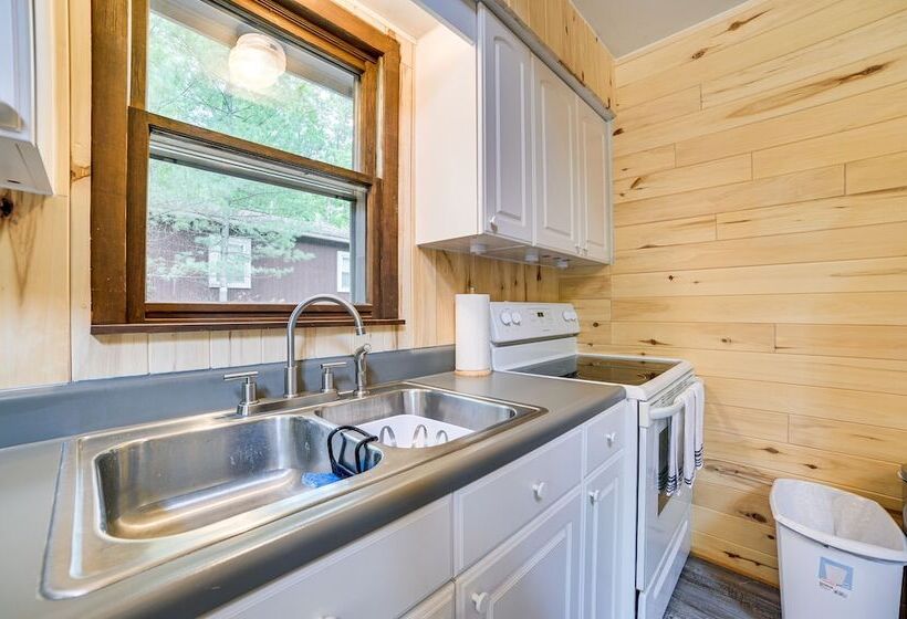 Family Roscommon Home   3 Mi To Higgins Lake