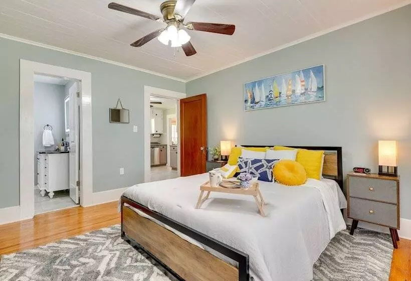 Historic Arab Home: 12 Mi To Guntersville Lake!