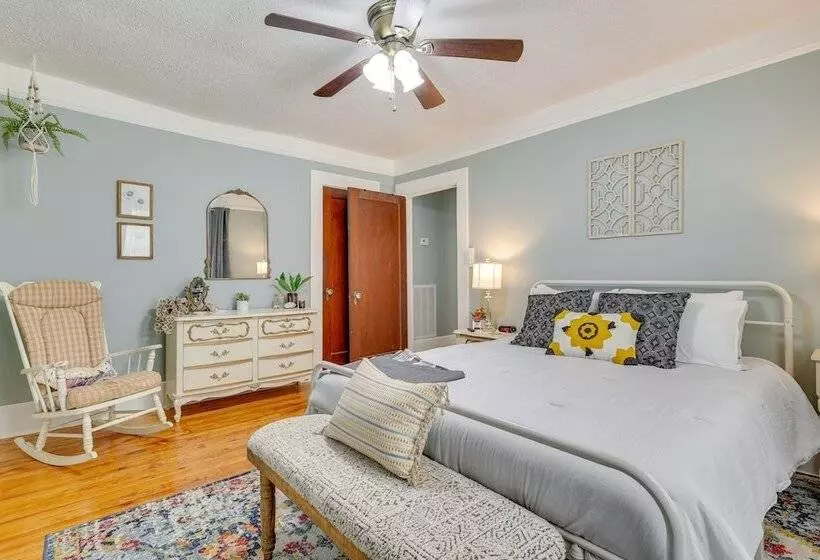 Historic Arab Home: 12 Mi To Guntersville Lake!