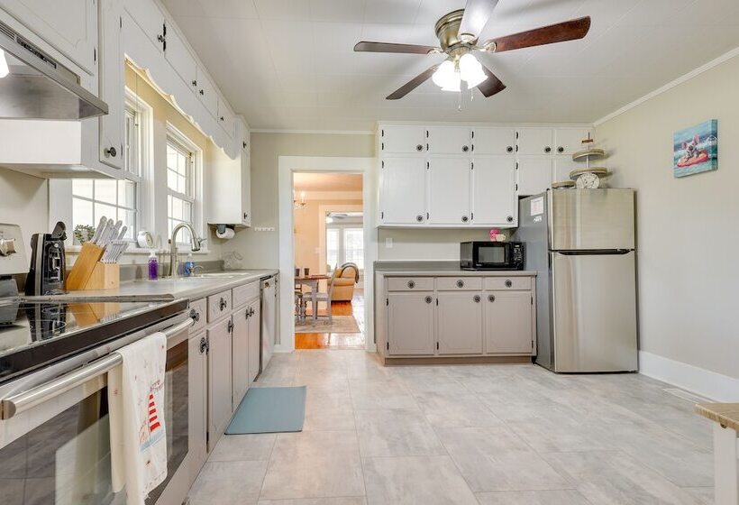 Historic Arab Home: 12 Mi To Guntersville Lake!