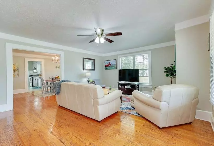 Historic Arab Home: 12 Mi To Guntersville Lake!