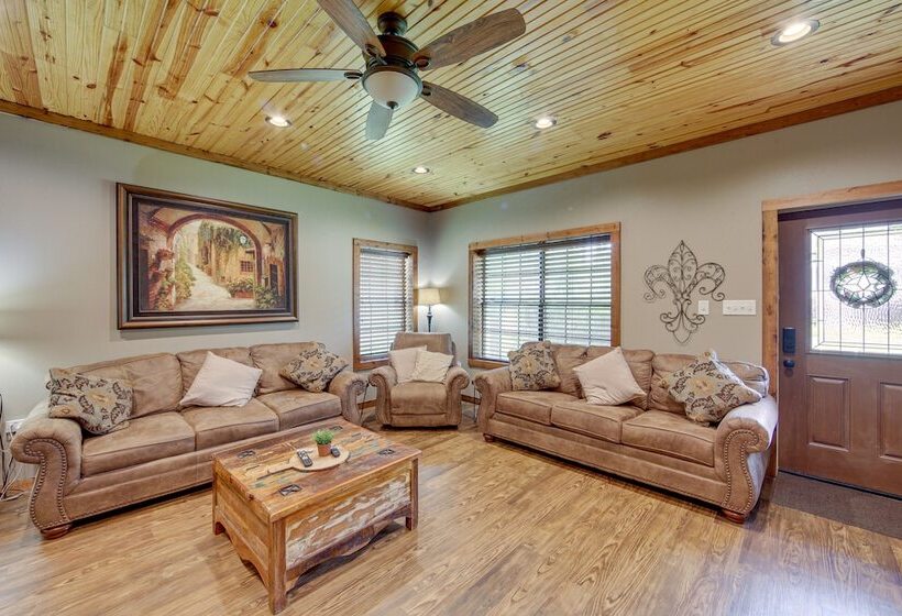 Jefferson Vacation Rental With Golf Cart!