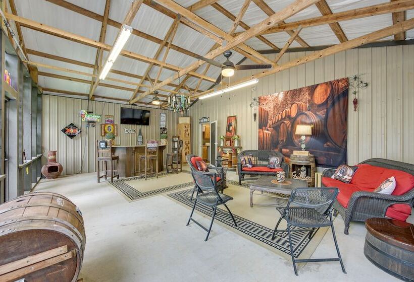 Jefferson Vacation Rental With Golf Cart!