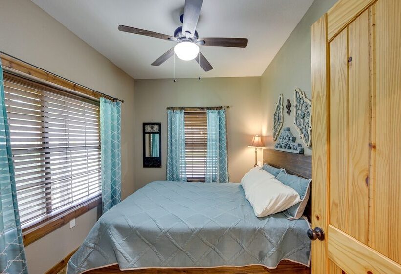 Jefferson Vacation Rental With Golf Cart!