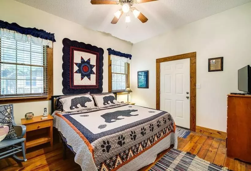 Lake Cumberland Resort Cabin W/ Community Perks!