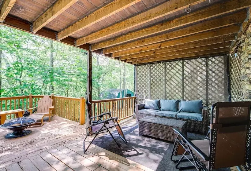 Lake Cumberland Resort Cabin W/ Community Perks!