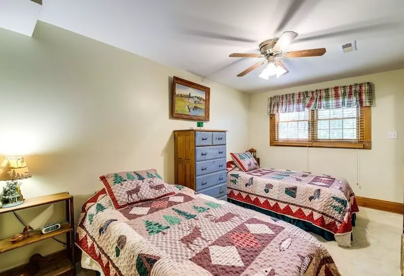 Lake Cumberland Resort Cabin W/ Community Perks!