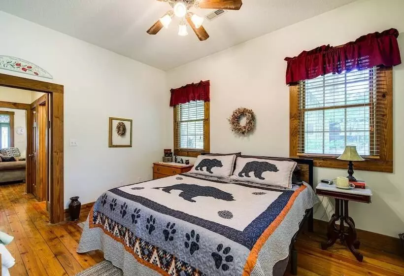 Lake Cumberland Resort Cabin W/ Community Perks!