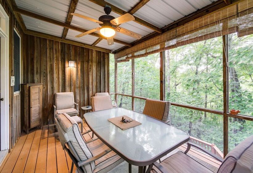 Lake Cumberland Resort Cabin W/ Community Perks!