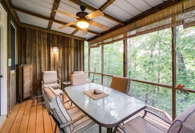 Lake Cumberland Resort Cabin W/ Community Perks!