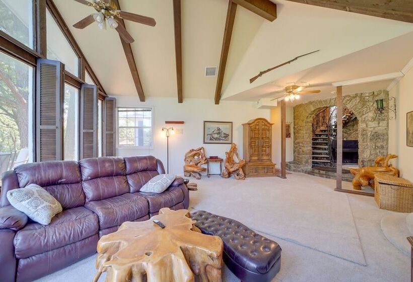 Lakefront Keystone Lake Gem: Kayaks, Deck & Grill