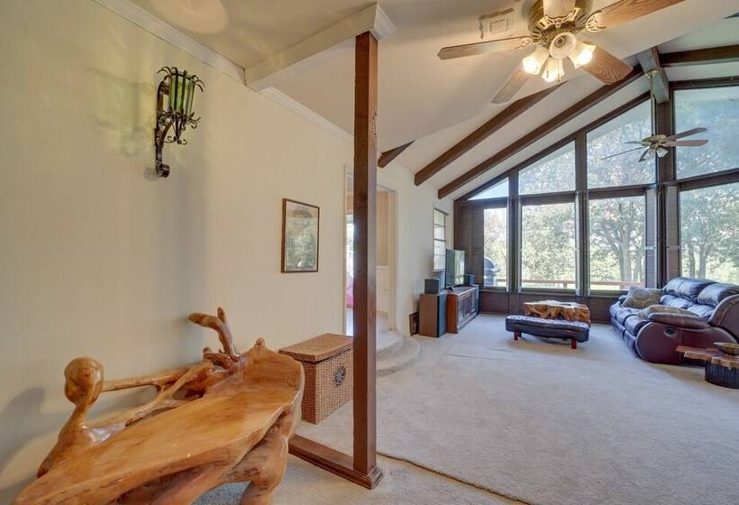 Lakefront Keystone Lake Gem: Kayaks, Deck & Grill