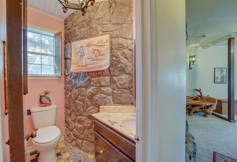 Lakefront Keystone Lake Gem: Kayaks, Deck & Grill