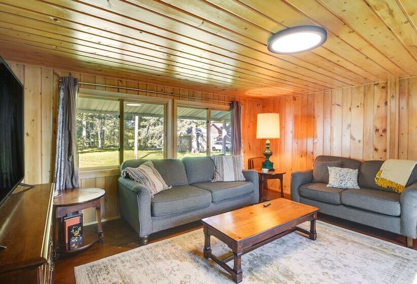 Lakefront Minnesota Escape W/ Fire Pit & Boat Dock