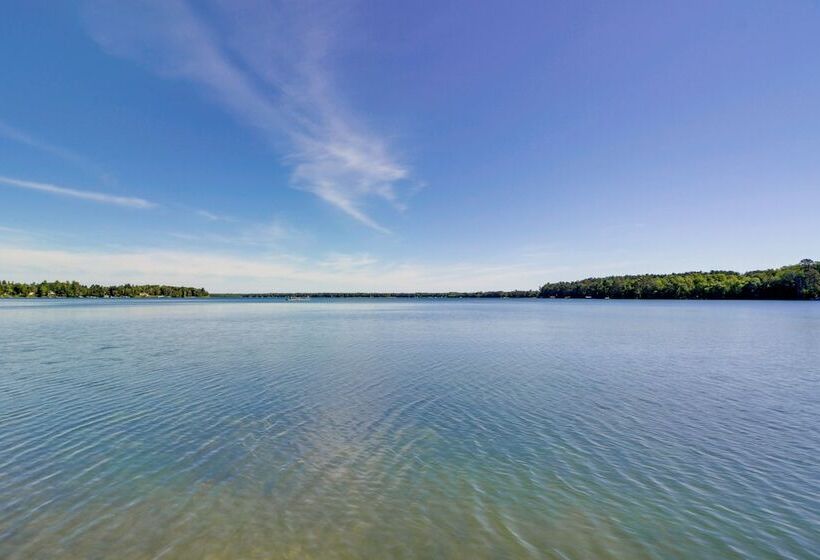 Lakefront Minnesota Escape W/ Fire Pit & Boat Dock