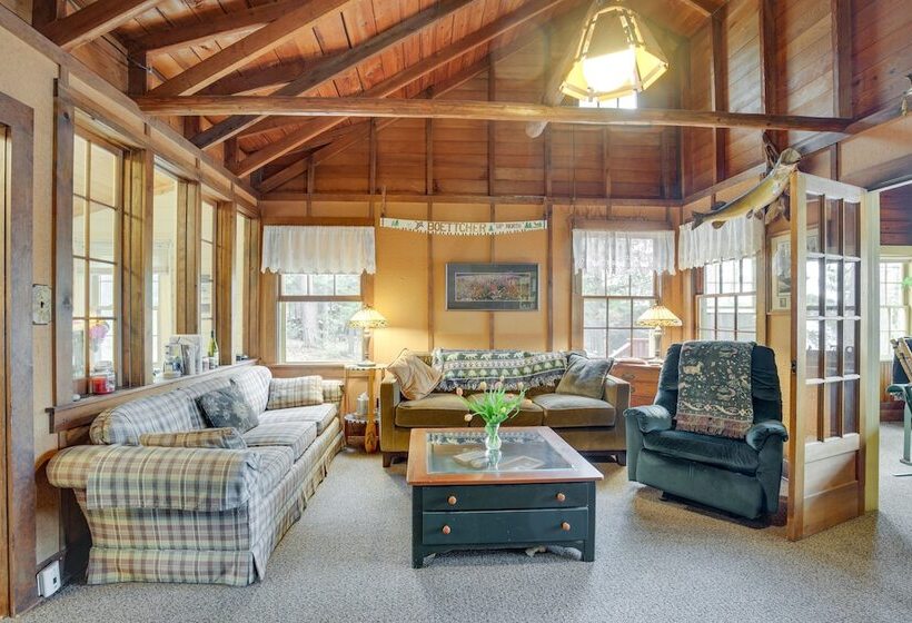 Lakefront Rhinelander Cabin W/ Boat Dock!