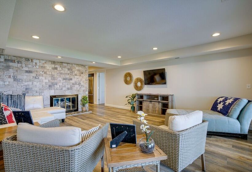 Lakefront Syracuse Home W/ Deck & Private Dock!