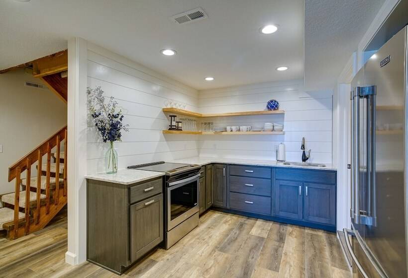 Lakefront Syracuse Home W/ Deck & Private Dock!